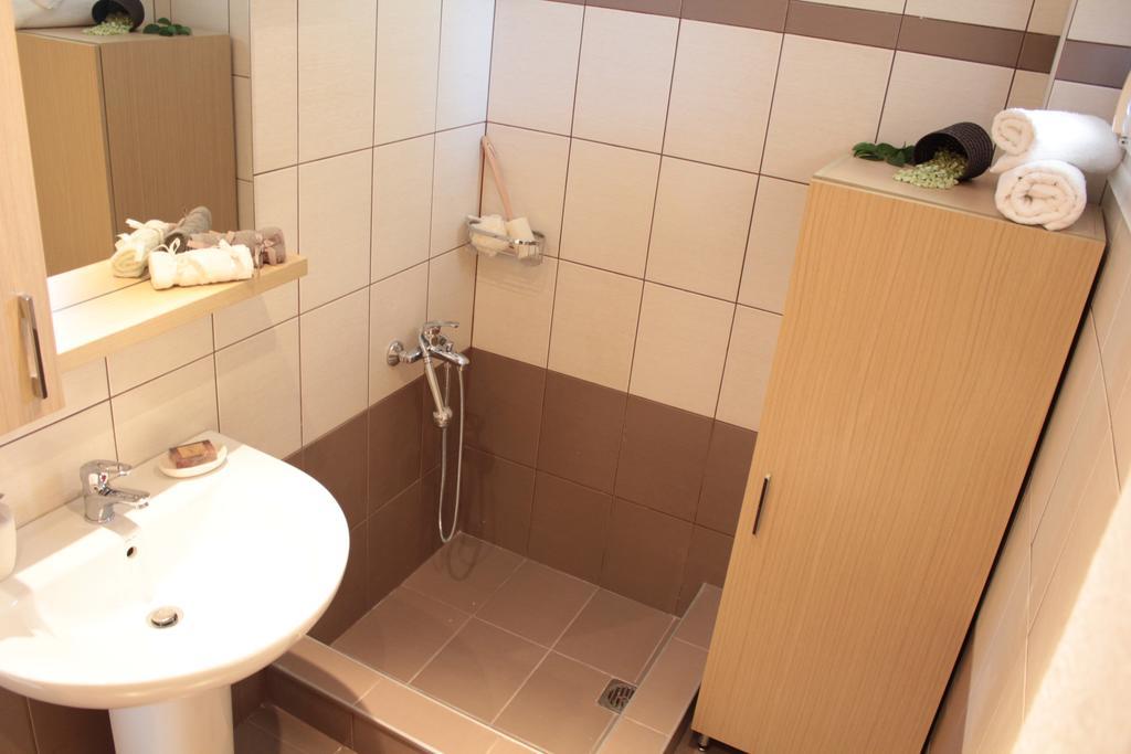 Olive Tree Apartments Fourka Bilik gambar