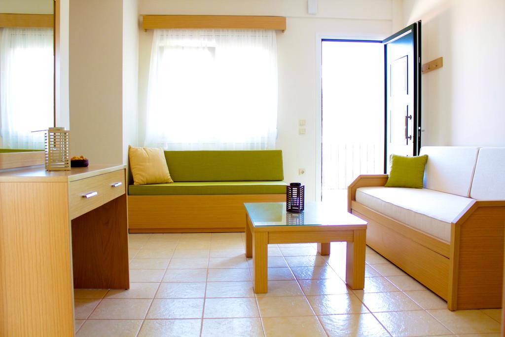 Olive Tree Apartments Fourka Bilik gambar