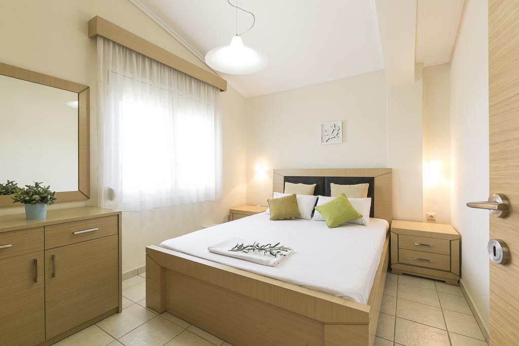 Olive Tree Apartments Fourka Luaran gambar