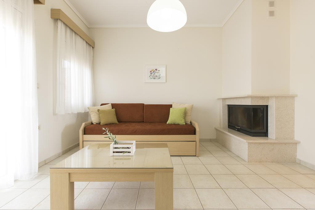 Olive Tree Apartments Fourka Luaran gambar