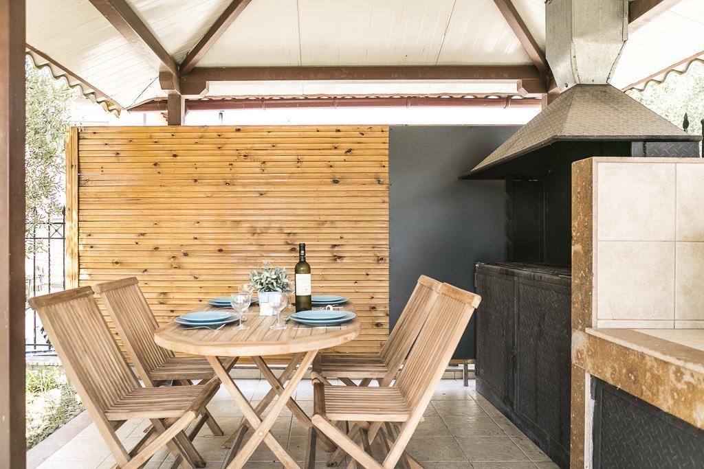 Olive Tree Apartments Fourka Luaran gambar